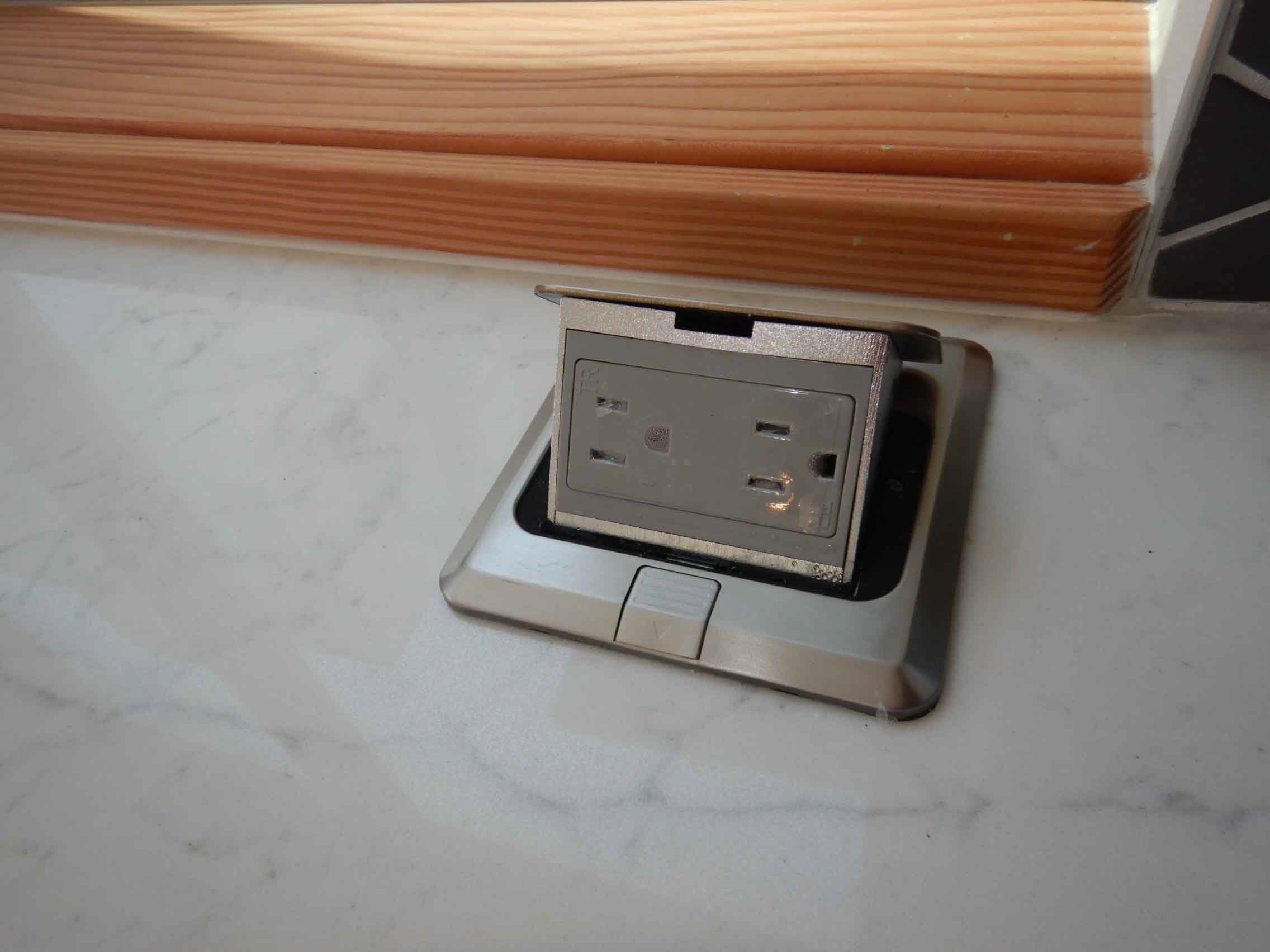 countertop electrical outlet